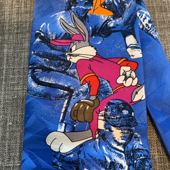 Loony Tunes Baseball Tie - Daffy, Bugs and Taz - Picture 3 of 5